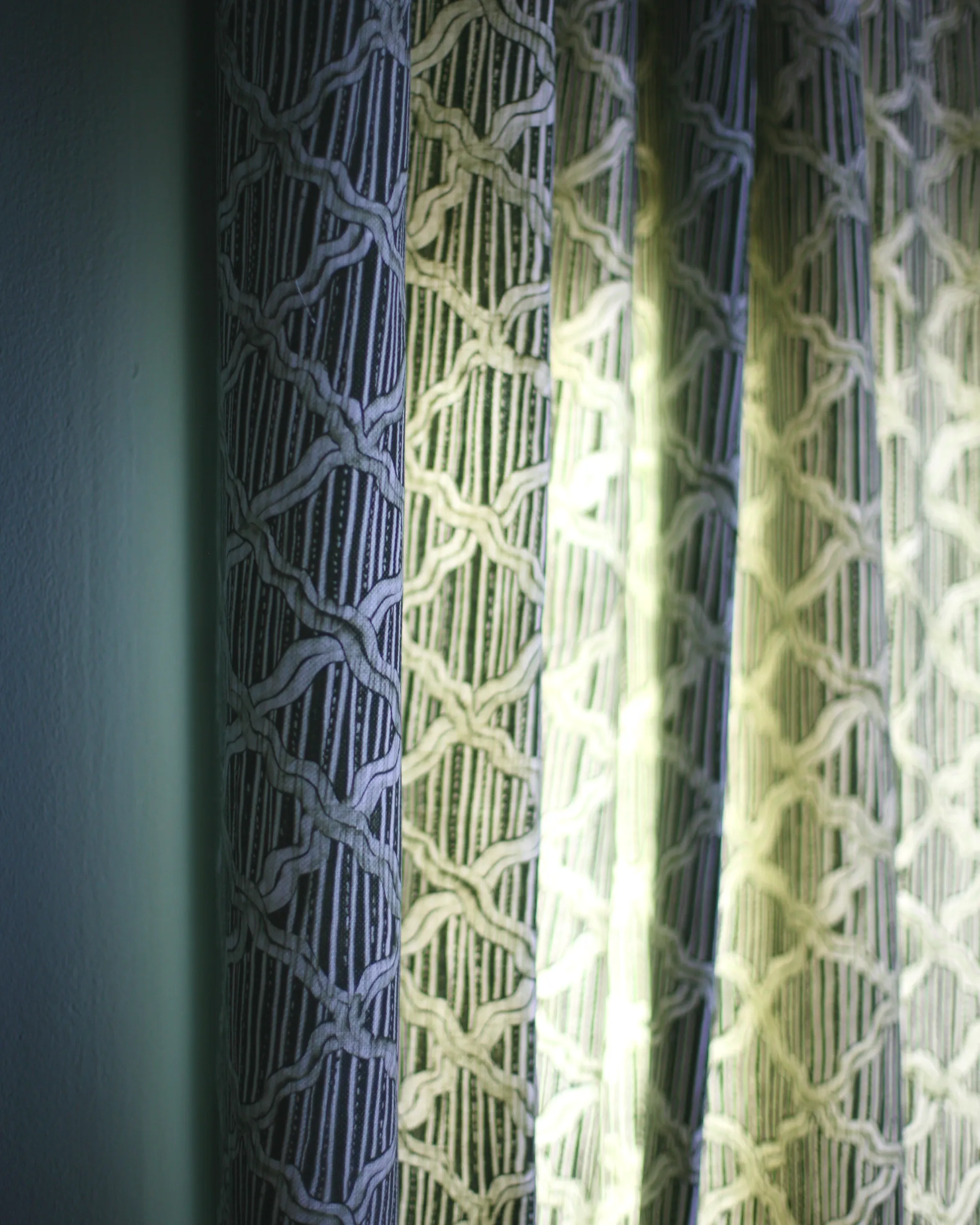 Carved Ogee Fabric in Forest Green