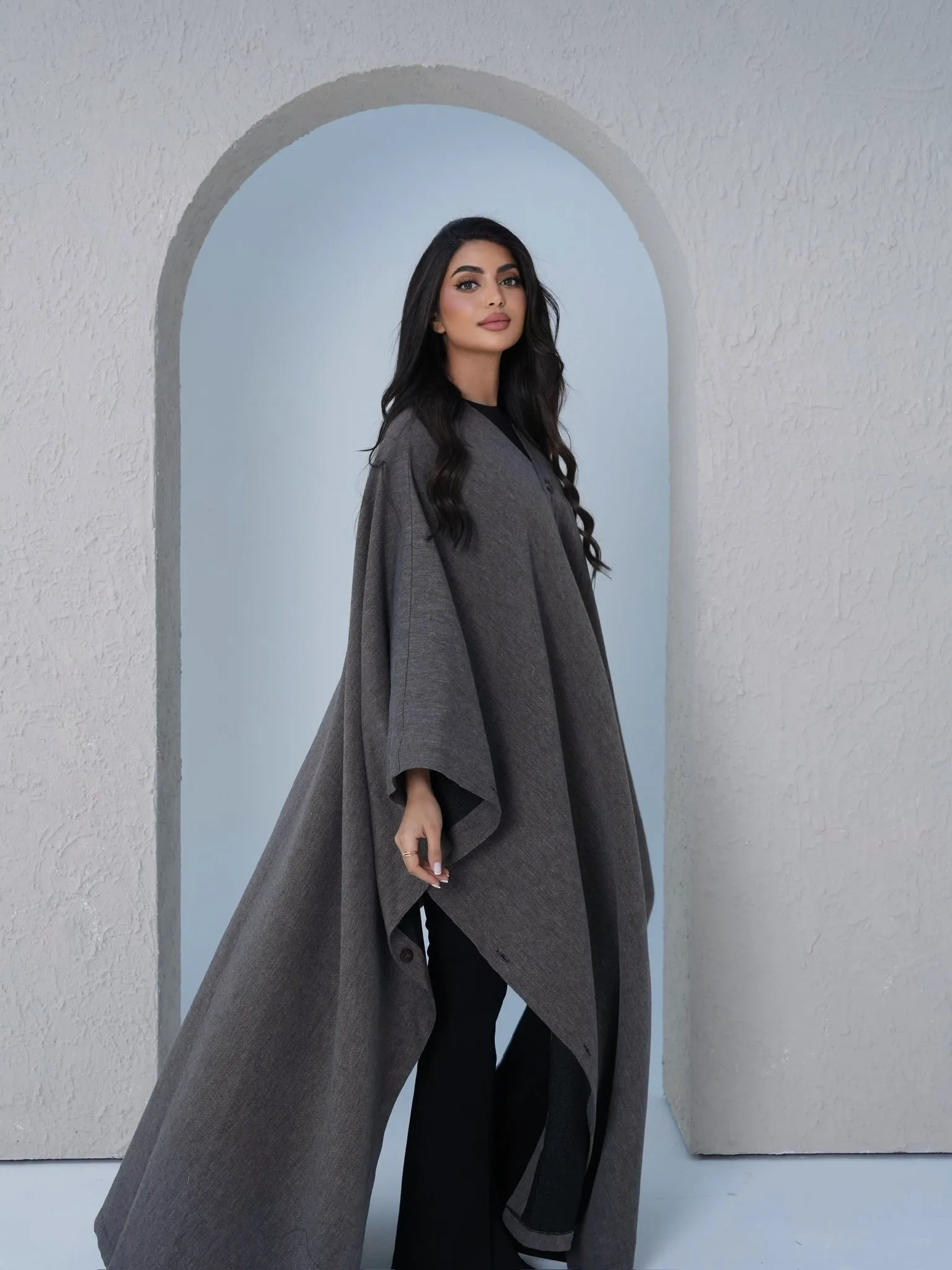 FABULOUS OPEN BISHT ABAYA #532